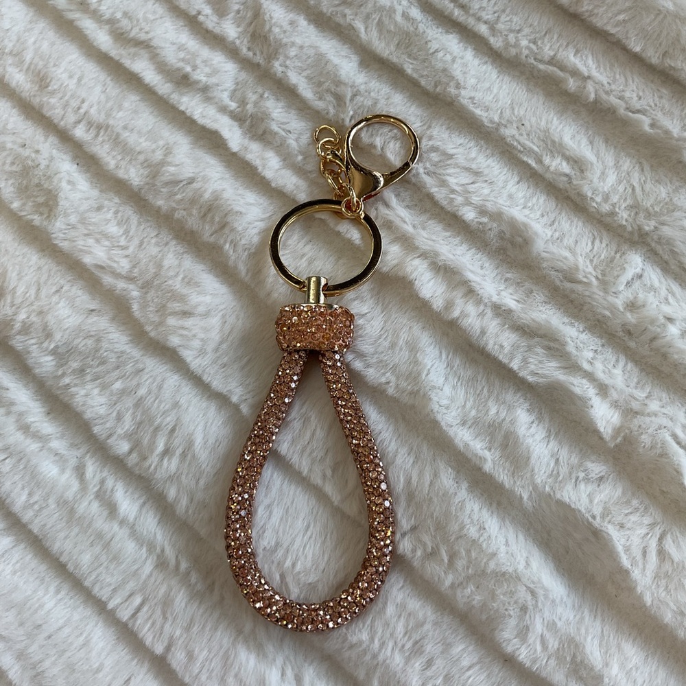 Fashion rhinestone keychain.”
